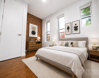 890 Jefferson Avenue - Photo Thumbnail 6