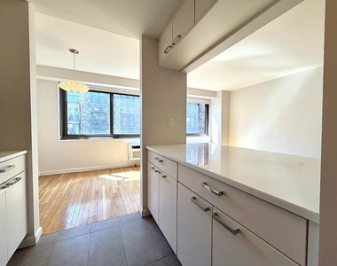West 97th Street - Photo Thumbnail 2