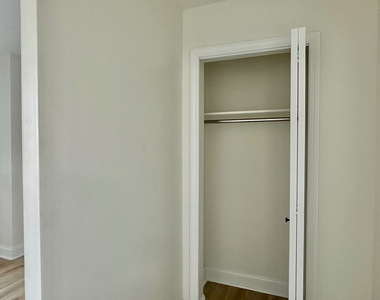 3333 Broadway - Photo Thumbnail 4