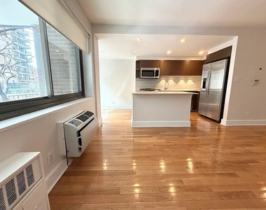 West 96th Street - Photo Thumbnail 2