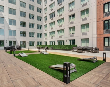 178-02 Hillside Avenue - Photo Thumbnail 10