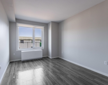 178-02 Hillside Avenue - Photo Thumbnail 7