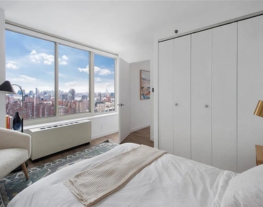 West 33rd Street - Photo Thumbnail 5