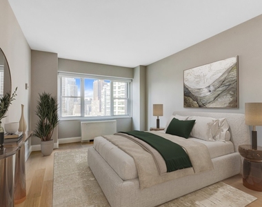East 31st Street - Photo Thumbnail 4