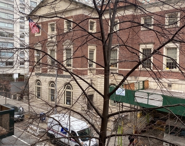 East 70th St & 3rd Ave - Photo Thumbnail 13
