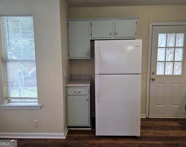 1213 Exley Drive - Photo Thumbnail 7