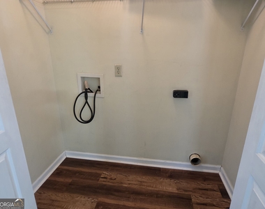 1213 Exley Drive - Photo Thumbnail 14