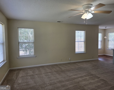 1213 Exley Drive - Photo Thumbnail 2