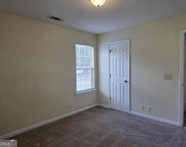 1213 Exley Drive - Photo Thumbnail 13