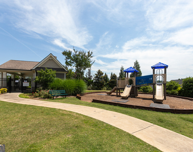 302 Pebblestone Lane - Photo Thumbnail 34