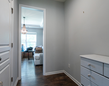 302 Pebblestone Lane - Photo Thumbnail 10