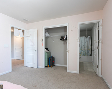 302 Pebblestone Lane - Photo Thumbnail 15