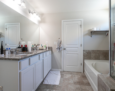 302 Pebblestone Lane - Photo Thumbnail 24