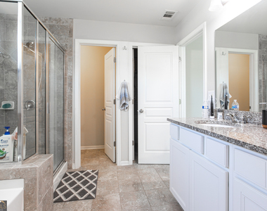 302 Pebblestone Lane - Photo Thumbnail 26