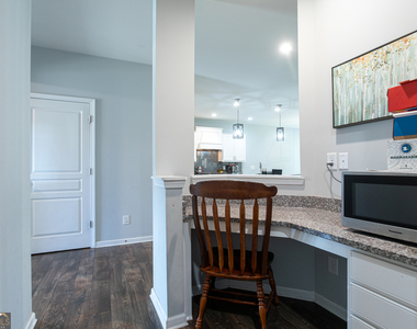 302 Pebblestone Lane - Photo Thumbnail 4