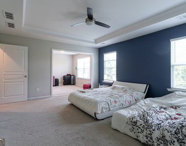 302 Pebblestone Lane - Photo Thumbnail 23