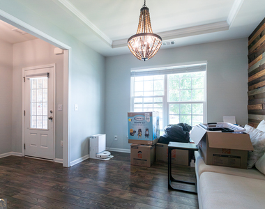 302 Pebblestone Lane - Photo Thumbnail 2