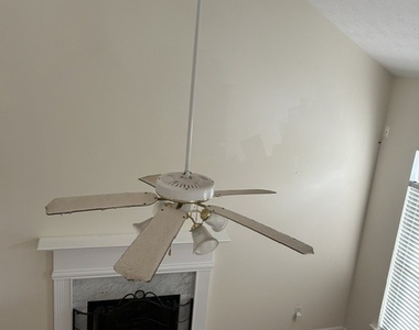 9592 Lakeview Circle - Photo Thumbnail 16