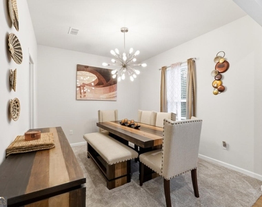 45 Woodford Drive - Photo Thumbnail 3