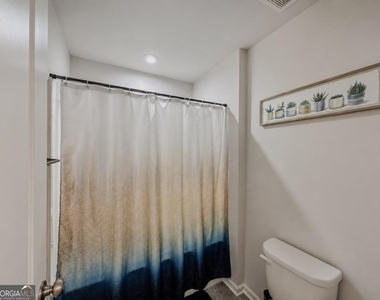 45 Woodford Drive - Photo Thumbnail 25