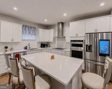 45 Woodford Drive - Photo Thumbnail 11