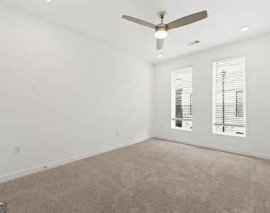 371 Grant Circle Se - Photo Thumbnail 38