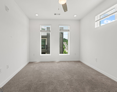 371 Grant Circle Se - Photo Thumbnail 40