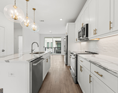 371 Grant Circle Se - Photo Thumbnail 14