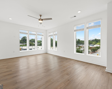 371 Grant Circle Se - Photo Thumbnail 8
