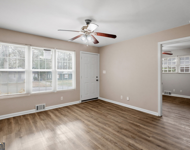 1799 Shirley Street Sw - Photo Thumbnail 5