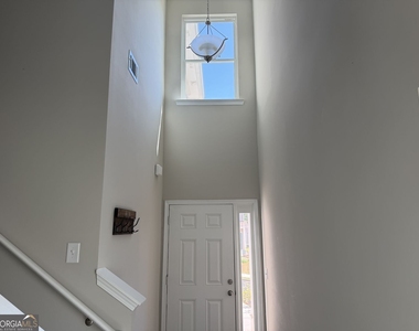 325 Melody Lane - Photo Thumbnail 4
