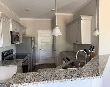 325 Melody Lane - Photo Thumbnail 9