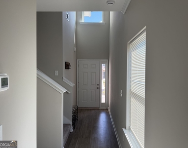 325 Melody Lane - Photo Thumbnail 3