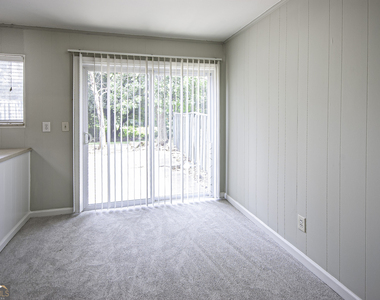 3099 Colonial Way - Photo Thumbnail 5