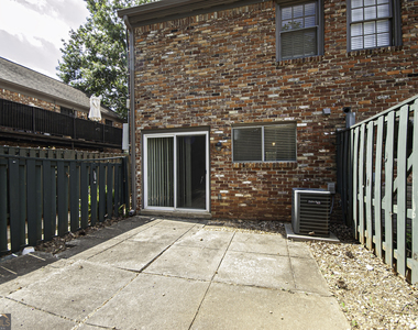 3099 Colonial Way - Photo Thumbnail 9