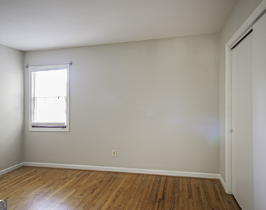 3099 Colonial Way - Photo Thumbnail 11