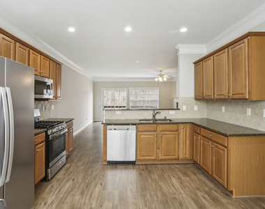642 Bernay Way - Photo Thumbnail 6