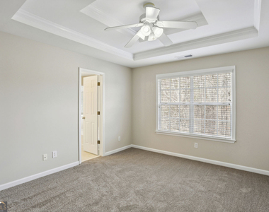 642 Bernay Way - Photo Thumbnail 10