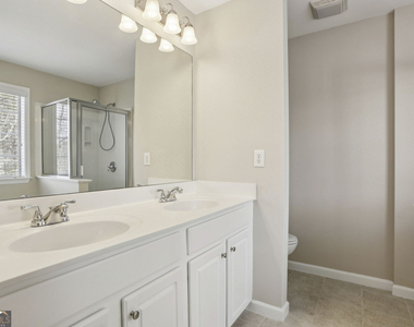 642 Bernay Way - Photo Thumbnail 12