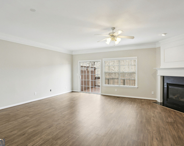 642 Bernay Way - Photo Thumbnail 3
