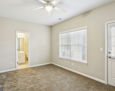 642 Bernay Way - Photo Thumbnail 18