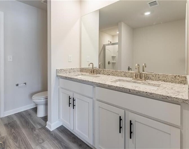 4129 Oakwood Terrace Court - Photo Thumbnail 22
