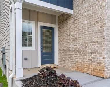 4129 Oakwood Terrace Court - Photo Thumbnail 3