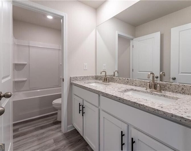 4129 Oakwood Terrace Court - Photo Thumbnail 28