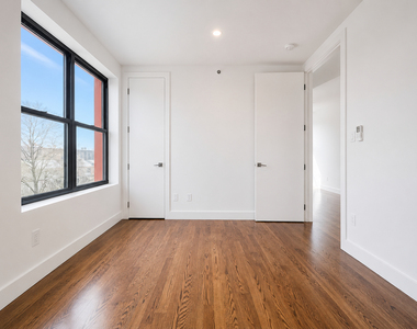 2250 Clarendon Road - Photo Thumbnail 4