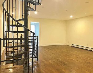 165 Covert Street - Photo Thumbnail 6