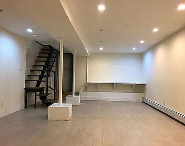 165 Covert Street - Photo Thumbnail 9