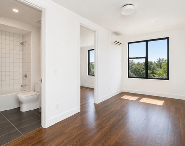 2250 Clarendon Road - Photo Thumbnail 3
