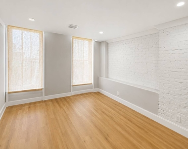 1102 Jefferson Avenue - Photo Thumbnail 5