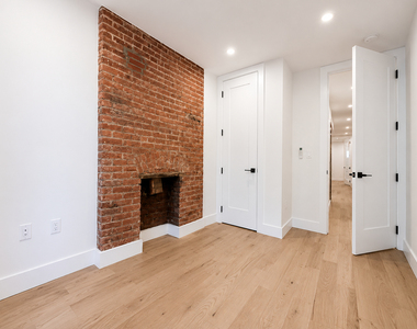 2324 bedford - Photo Thumbnail 4